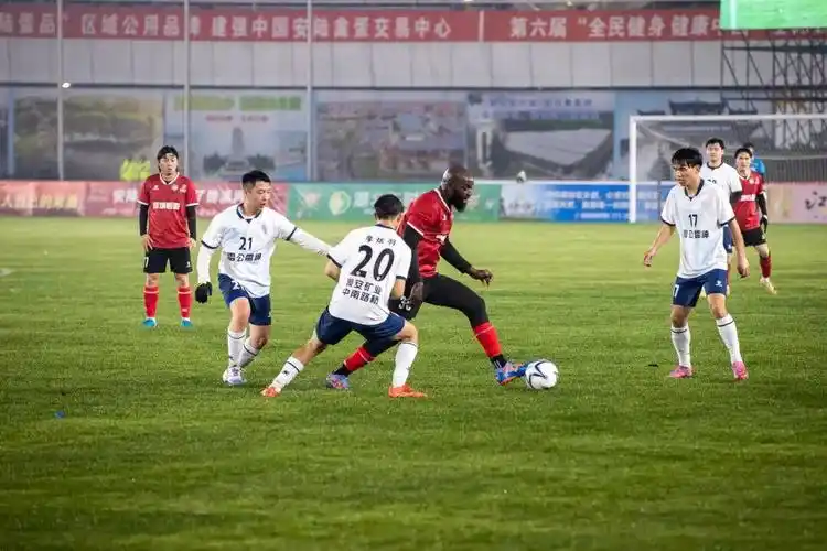 澳大利亚A联赛：墨尔本城 VS 阿德莱德联